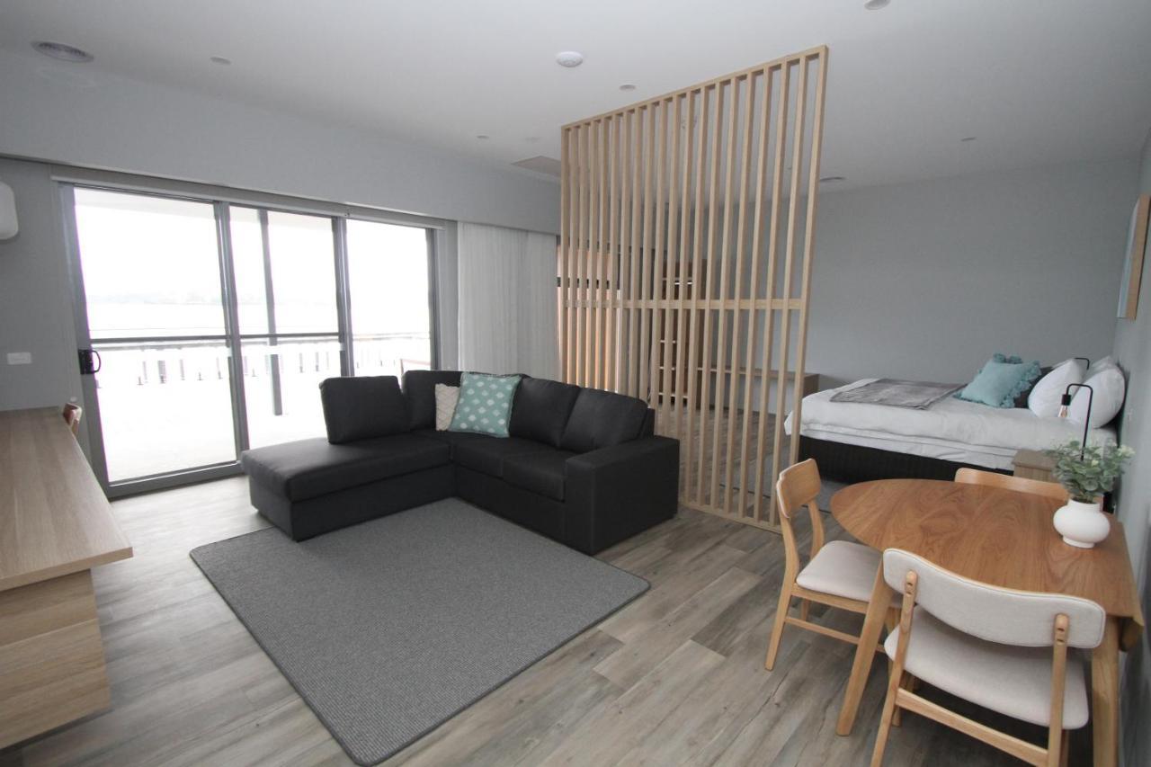 Waterfront Apartments Devonport Luaran gambar