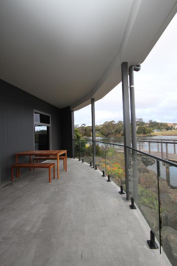 Waterfront Apartments Devonport Luaran gambar