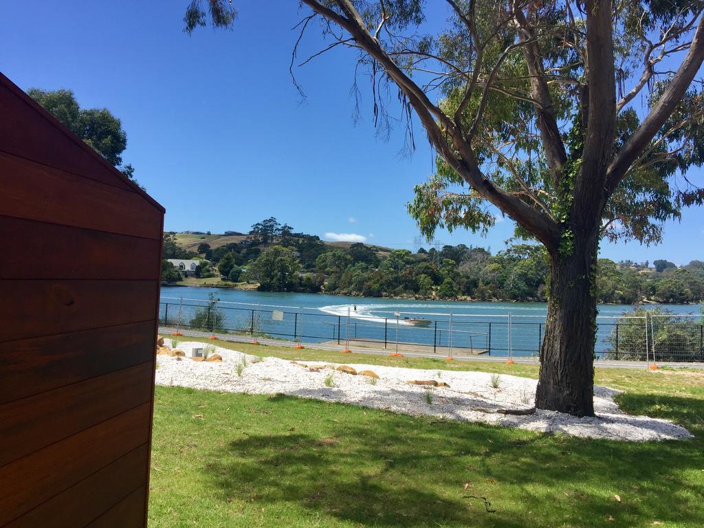 Waterfront Apartments Devonport Luaran gambar